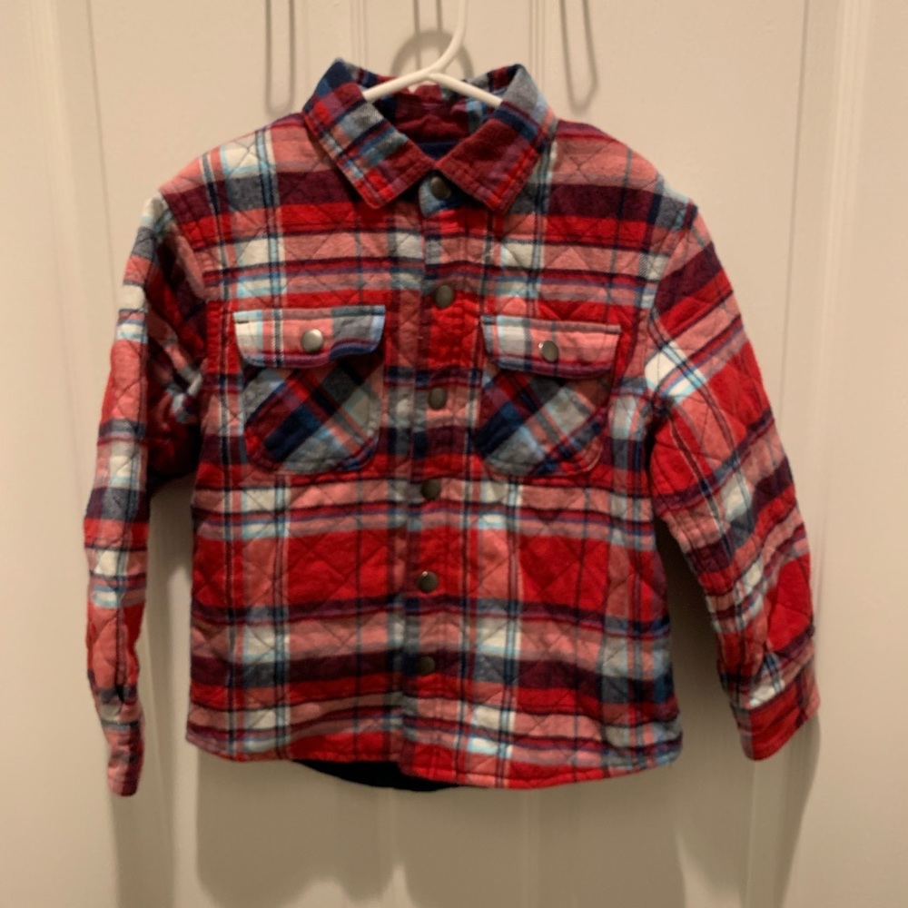 Insulated plaid button down shirt jacket.